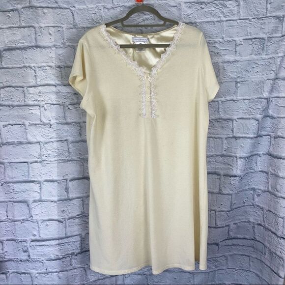 Earth angels short sleeve nightgown yellow sz LG - Picture 1 of 6